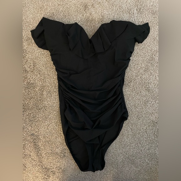 J Crew black one piece strapless ruffle swimsuit NWT size 6 - Picture 2 of 3